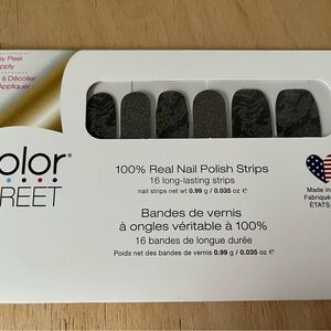 Color Street Nail Polish Strips in “Magic Potion”